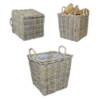 Vierkante rotan mand met haardhout