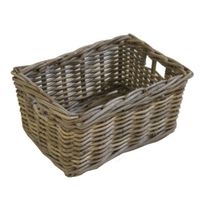 Grote rieten kastmand