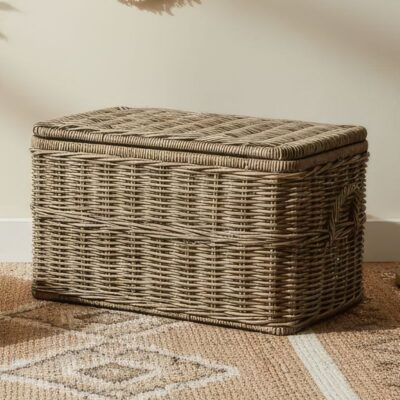 Rotan opbergmand met deksel en hengsels