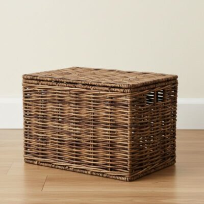 Bruine mand met deksel